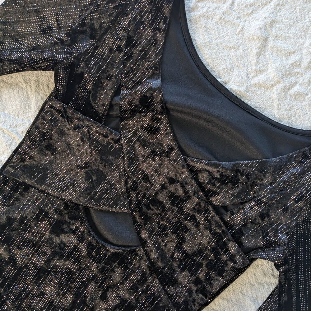 Dress - Picture 7 of 7